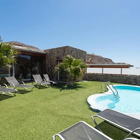 Tauro Villa *