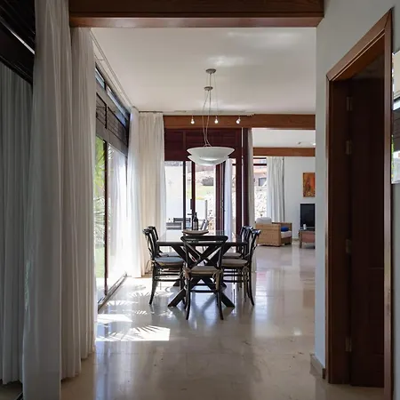 Tauro Villa *