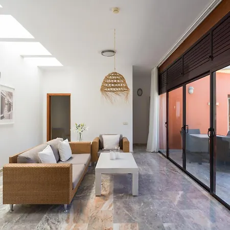 Tauro Villa