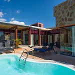Tauro Villa