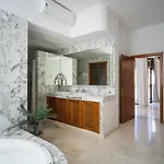 Tauro Villa