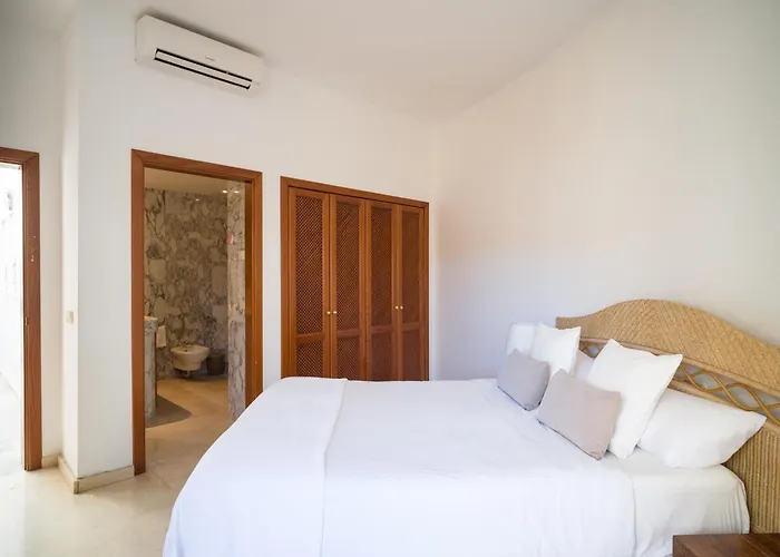 Tauro Villa *